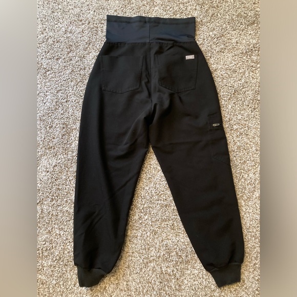 Figs maternity pants - Picture 2 of 5